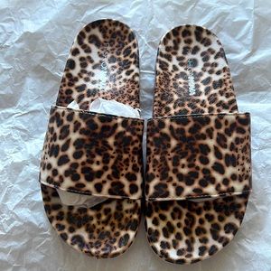 Fashion Nova Women’s Slides (Cheetah Print)- Size 6 - BRAND NEW!!!